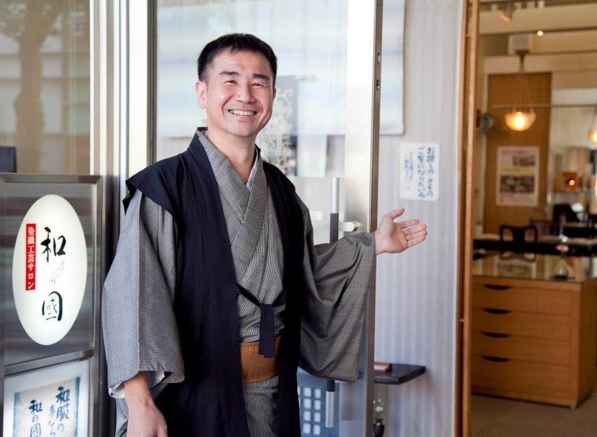 座右の着物と店主・茨木國夫